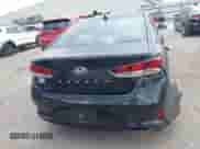 2018 Hyundai Sonata SE с VIN 5NPE24AF8JH674685, выставлен на аукционе IAAI как лот 42988352 с пробегом 169 761 миль миль и . История ставок и продаж доступна на DreamBid. Изображение 16.