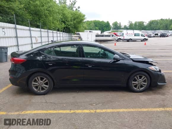 2018 Hyundai Elantra Limited с VIN 5NPD84LF3JH218925, выставлен на аукционе IAAI как лот 42542665 с пробегом 147 774 миль миль и . История ставок и продаж доступна на DreamBid. Изображение 14.