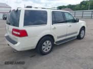✅ 2007 Lincoln Navigator • VIN: 5LMFU27587LJ21193 • Lot: 42474551. Wystawiony na IAAI z przebiegiem 132 792 mil. Bezpłatny archiwum sprzedaży aukcyjnych z USA i szczegółowy raport historii pojazdu na DreamBid. Zdjęcie 4.