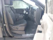 ✅ 2019 Chevrolet Silverado 1500 LT • VIN: 3GCPYDEK8KG116134 • Lot: 41815843. Wystawiony na IAAI z przebiegiem 116 756 mil. Bezpłatny archiwum sprzedaży aukcyjnych z USA i szczegółowy raport historii pojazdu na DreamBid. Zdjęcie 5.