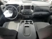 ✅ 2019 Chevrolet Silverado 1500 Custom Trail Boss • VIN: 1GCRYCEFXKZ285903 • Lot: 72980614. Wystawiony na Copart z przebiegiem Nie podano. Bezpłatny archiwum sprzedaży aukcyjnych z USA i szczegółowy raport historii pojazdu na DreamBid. Zdjęcie 8.