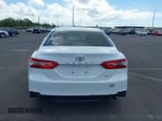 ✅ 2018 Toyota Camry LE • VIN: 4T1B11HK5JU015844 • Lot: 43075078. Listed on IAAI with 86,933 mi. Free auction sales archive from the USA and detailed vehicle history report at DreamBid. Image 17.