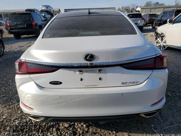 ✅ 2020 Lexus ES 350 Ultra Luxury • VIN: 58AFZ1B17LU067465 • Лот: 86485864. Опубликован ранее на Copart с пробегом 76 094 миль. Бесплатный доступ к архиву аукционных продаж из США и подробный отчёт об истории автомобиля на DreamBid. Изображение 6.