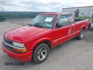 ✅ 2000 Chevrolet S-10 LS • VIN: 1GCCS19W3Y8111269 • Лот: 42087682. Опубликован ранее на IAAI с пробегом 176 712 миль. Бесплатный доступ к архиву аукционных продаж из США и подробный отчёт об истории автомобиля на DreamBid. Изображение 2.