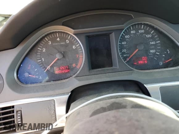 ✅ 2005 Audi A6 • VIN: WAUDG74F35N097724 • Лот: 73738224. Опубликован ранее на Copart с пробегом 99 016 миль. Бесплатный доступ к архиву аукционных продаж из США и подробный отчёт об истории автомобиля на DreamBid. Изображение 9.