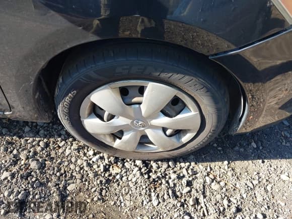 ✅ 2007 Toyota Yaris • VIN: JTDBT903071159796 • Lot: 43786933. Wystawiony na IAAI z przebiegiem Nie podano. Bezpłatny archiwum sprzedaży aukcyjnych z USA i szczegółowy raport historii pojazdu na DreamBid. Zdjęcie 12.