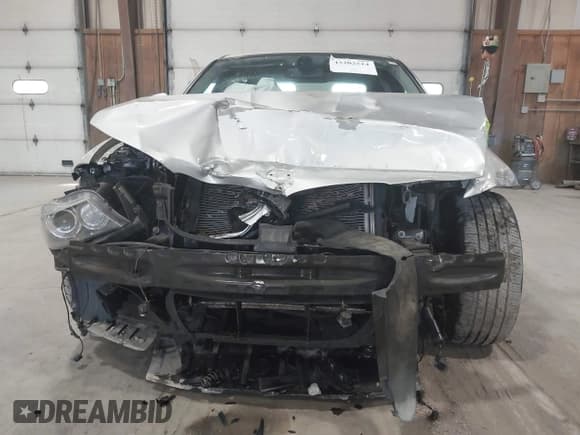 ✅ 2011 BMW 3 Series 328i xDrive • VIN: WBAPK5C50BA658263 • Lot: 43202514. Wystawiony na IAAI z przebiegiem 86 905 mil. Bezpłatny archiwum sprzedaży aukcyjnych z USA i szczegółowy raport historii pojazdu na DreamBid. Zdjęcie 6.