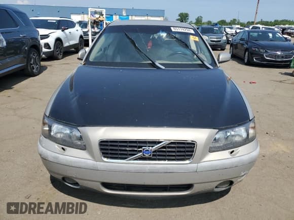 ✅ 2004 Volvo S60 • VIN: YV1RH59H542317976 • Лот: 65174294. Опубликован ранее на Copart с пробегом Не указан. Бесплатный доступ к архиву аукционных продаж из США и подробный отчёт об истории автомобиля на DreamBid. Изображение 5.