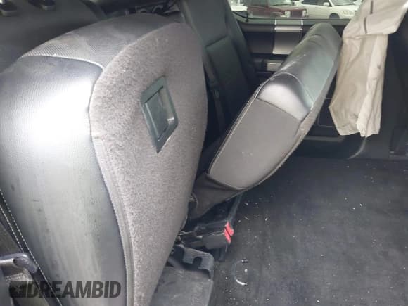 ✅ 2015 Ford F-150 XLT • VIN: 1FTEW1EG9FFA14551 • Lot: 42157754. Wystawiony na IAAI z przebiegiem 135 722 mil. Bezpłatny archiwum sprzedaży aukcyjnych z USA i szczegółowy raport historii pojazdu na DreamBid. Zdjęcie 8.