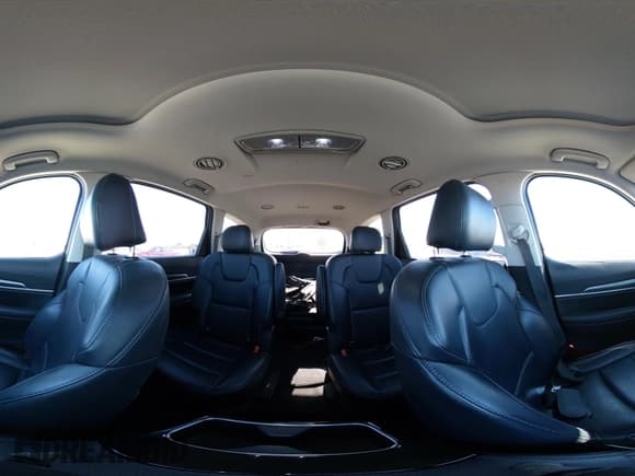 ✅ 2020 Kia Telluride S • VIN: 5XYP6DHC6LG004913 • Лот: 43549177. Опубликован ранее на IAAI с пробегом 60 197 миль. Бесплатный доступ к архиву аукционных продаж из США и подробный отчёт об истории автомобиля на DreamBid. Изображение 19.