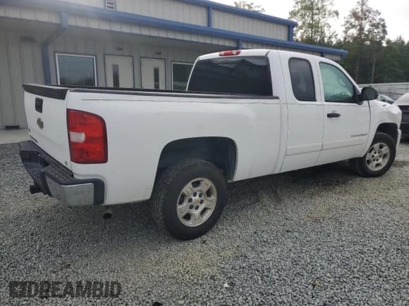 ✅ 2008 Chevrolet Silverado 1500 2LT • VIN: 2GCEC19J681197917 • Lot: 74453864. Listed on Copart with 104,081 mi. Free auction sales archive from the USA and detailed vehicle history report at DreamBid. Image 3.