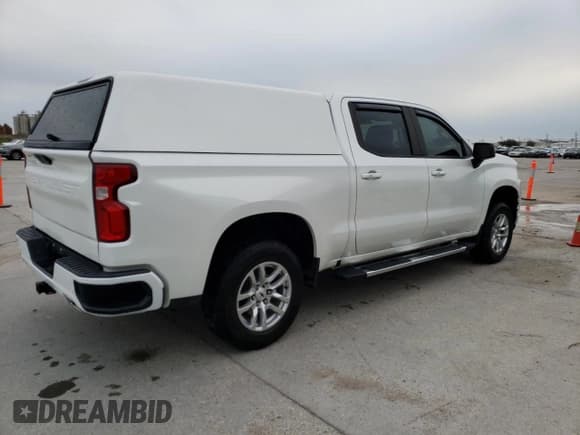 ✅ 2019 Chevrolet Silverado 1500 RST • VIN: 1GCUYEEDXKZ390834 • Lot: 71093352. Wystawiony na Copart z przebiegiem 74 092 mil. Bezpłatny archiwum sprzedaży aukcyjnych z USA i szczegółowy raport historii pojazdu na DreamBid. Zdjęcie 3.