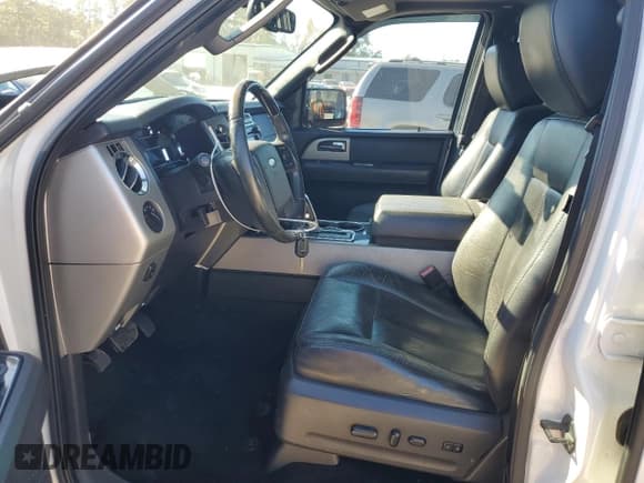 ✅ 2011 Ford Expedition Limited • VIN: 1FMJU1K51BEF06400 • Lot: 90129775. Listed on Copart with 268,894 mi. Free auction sales archive from the USA and detailed vehicle history report at DreamBid. Image 7.