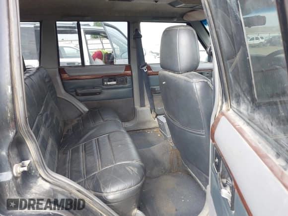 ✅ 1996 Jeep Cherokee • VIN: 1J4FN78S7TL227287 • Lot: 43197103. Wystawiony na IAAI z przebiegiem 405 567 mil. Bezpłatny archiwum sprzedaży aukcyjnych z USA i szczegółowy raport historii pojazdu na DreamBid. Zdjęcie 8.