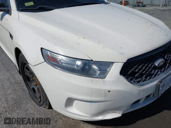 ✅ 2013 Ford Police Interceptor • VIN: 1FAHP2M82DG134893 • Lot: 41813145. Wystawiony na IAAI z przebiegiem Nie podano. Bezpłatny archiwum sprzedaży aukcyjnych z USA i szczegółowy raport historii pojazdu na DreamBid. Zdjęcie 6.