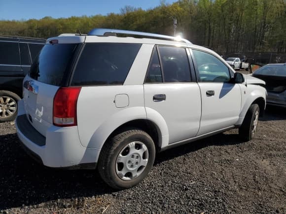 ✅ 2006 Saturn VUE • VIN: 5GZCZ33D16S845633 • Lot: 53622745. Wystawiony na Copart z przebiegiem Nie podano. Bezpłatny archiwum sprzedaży aukcyjnych z USA i szczegółowy raport historii pojazdu na DreamBid. Zdjęcie 3.