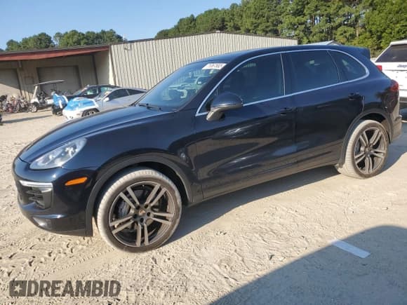 ✅ 2015 Porsche Cayenne S • VIN: WP1AB2A21FLA56920 • Лот: 71067665. Опубликован ранее на Copart с пробегом 191 432 миль. Бесплатный доступ к архиву аукционных продаж из США и подробный отчёт об истории автомобиля на DreamBid. Изображение 1.