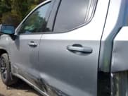 ✅ 2025 GMC Sierra 1500 Elevation • VIN: 1GTRUJEK4SZ135850 • Лот: 43287545. Опубликован ранее на IAAI с пробегом 777 миль. Бесплатный доступ к архиву аукционных продаж из США и подробный отчёт об истории автомобиля на DreamBid. Изображение 14.