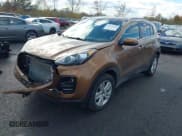 ✅ 2019 Kia Sportage LX • VIN: KNDPMCAC0K7574475 • Lot: 43573513. Wystawiony na IAAI z przebiegiem 70 039 mil. Bezpłatny archiwum sprzedaży aukcyjnych z USA i szczegółowy raport historii pojazdu na DreamBid. Zdjęcie 2.