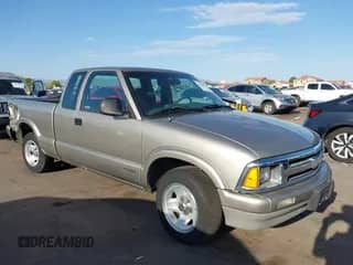 1997 Chevrolet S-10 LS с VIN 1GCCS19X3V8193217, выставлен на аукционе IAAI как лот 42678535 с пробегом 116 929 миль миль и . История ставок и продаж доступна на DreamBid. Изображение 1.