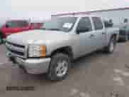 2010 Chevrolet Silverado 1500 LT z VIN 3GCRKSE33AG145952, wystawiony jako IAAI lot #43530223 z przebiegiem 192 771 mil mil oraz . Historia ofert i sprzedaży dostępna na DreamBid. Obrazek 2.