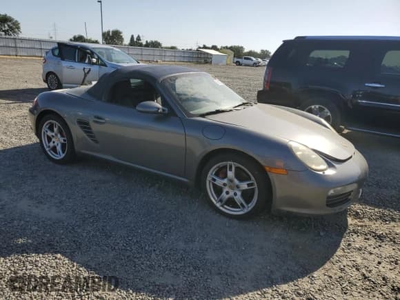 ✅ 2007 Porsche Boxster S • VIN: WP0CB29847U730699 • Lot: 56053805. Wystawiony na Copart z przebiegiem 121 773 mil. Bezpłatny archiwum sprzedaży aukcyjnych z USA i szczegółowy raport historii pojazdu na DreamBid. Zdjęcie 4.