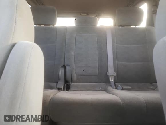 ✅ 2005 Toyota Sequoia SR5 • VIN: 5TDZT34A95S251686 • Lot: 90713295. Listed on Copart with 162,223 mi. Free auction sales archive from the USA and detailed vehicle history report at DreamBid. Image 10.
