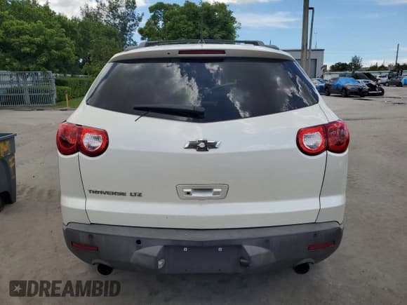 ✅ 2012 Chevrolet Traverse LTZ • VIN: 1GNKVLED1CJ336060 • Lot: 81559375. Wystawiony na Copart z przebiegiem 109 437 mil. Bezpłatny archiwum sprzedaży aukcyjnych z USA i szczegółowy raport historii pojazdu na DreamBid. Zdjęcie 6.