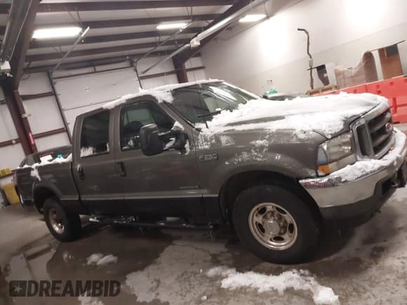 ✅ 2002 Ford F-250 XL • VIN: 1FTNW20F22EB67423 • Лот: 43838729. Опубликован ранее на IAAI с пробегом 194 432 миль. Бесплатный доступ к архиву аукционных продаж из США и подробный отчёт об истории автомобиля на DreamBid. Изображение 13.