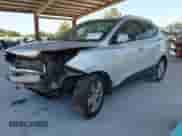 2013 Hyundai Tucson GLS z VIN KM8JU3AC4DU548497, wystawiony jako IAAI lot #42136551 z przebiegiem Nie podano mil oraz . Historia ofert i sprzedaży dostępna na DreamBid. Obrazek 2.