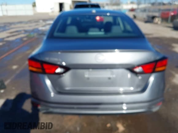 ✅ 2024 Nissan Altima SV • VIN: 1N4BL4DV7RN364130 • Lot: 43894213. Listed on IAAI with 47,211 mi. Free auction sales archive from the USA and detailed vehicle history report at DreamBid. Image 16.