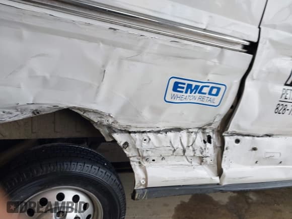 ✅ 2022 Ford Transit Cargo • VIN: 1FTBR2Y8XNKA64675 • Lot: 42066220. Wystawiony na IAAI z przebiegiem 85 893 mil. Bezpłatny archiwum sprzedaży aukcyjnych z USA i szczegółowy raport historii pojazdu na DreamBid. Zdjęcie 6.