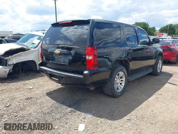 ✅ 2012 Chevrolet Tahoe Commercial • VIN: 1GNLC2E02CR239906 • Lot: 42238204. Wystawiony na IAAI z przebiegiem 150 089 mil. Bezpłatny archiwum sprzedaży aukcyjnych z USA i szczegółowy raport historii pojazdu na DreamBid. Zdjęcie 4.