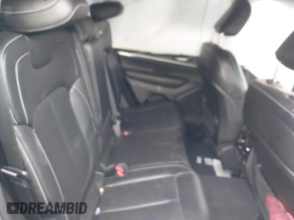 ✅ 2023 Jeep Grand Cherokee Limited • VIN: 1C4RJHBG1PC506118 • Lot: 42176272. Wystawiony na IAAI z przebiegiem 72 087 mil. Bezpłatny archiwum sprzedaży aukcyjnych z USA i szczegółowy raport historii pojazdu na DreamBid. Zdjęcie 8.