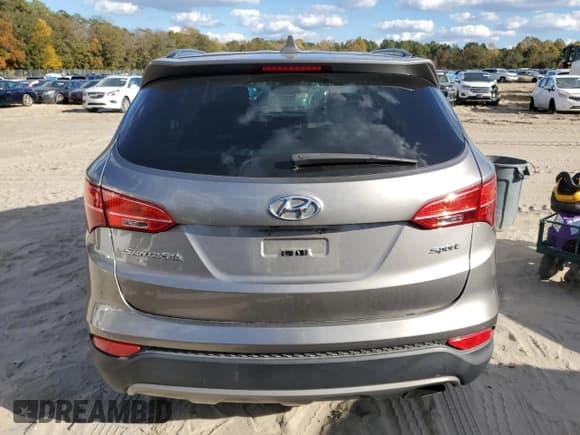 ✅ 2016 Hyundai Santa Fe • VIN: 5XYZU3LB6GG354927 • Лот: 89694125. Опубликован ранее на Copart с пробегом 121 686 миль. Бесплатный доступ к архиву аукционных продаж из США и подробный отчёт об истории автомобиля на DreamBid. Изображение 6.