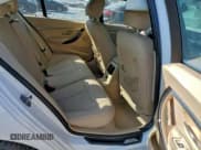 ✅ 2016 BMW 3 Series 328i • VIN: WBA8E9G53GNU30108 • Lot: 96818085. Wystawiony na Copart z przebiegiem 63 153 mil. Bezpłatny archiwum sprzedaży aukcyjnych z USA i szczegółowy raport historii pojazdu na DreamBid. Zdjęcie 10.