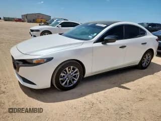 ✅ 2024 Mazda 3 S • VIN: 3MZBPAAM4RM434425 • Lot: 60938415. Wystawiony na Copart z przebiegiem 13 951 mil. Bezpłatny archiwum sprzedaży aukcyjnych z USA i szczegółowy raport historii pojazdu na DreamBid. Zdjęcie 1.