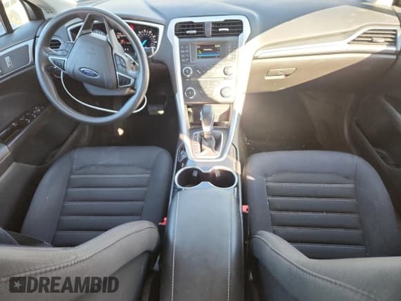 ✅ 2015 Ford Fusion SE • VIN: 3FA6P0H71FR249137 • Lot: 92880365. Wystawiony na Copart z przebiegiem 61 445 mil. Bezpłatny archiwum sprzedaży aukcyjnych z USA i szczegółowy raport historii pojazdu na DreamBid. Zdjęcie 8.