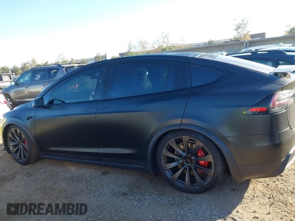 ✅ 2023 Tesla Model X Plaid • VIN: 7SAXCBE66PF428457 • Lot: 43800187. Wystawiony na IAAI z przebiegiem 51 448 mil. Bezpłatny archiwum sprzedaży aukcyjnych z USA i szczegółowy raport historii pojazdu na DreamBid. Zdjęcie 13.