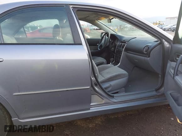 ✅ 2008 Mazda 6 i Sport VE • VIN: 1YVHP80CX85M43224 • Lot: 43752819. Wystawiony na IAAI z przebiegiem 123 446 mil. Bezpłatny archiwum sprzedaży aukcyjnych z USA i szczegółowy raport historii pojazdu na DreamBid. Zdjęcie 5.