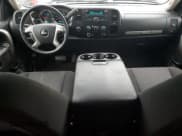 ✅ 2010 GMC Sierra 1500 • VIN: 3GTXKVE21AG104008 • Lot: 78442974. Wystawiony na Copart z przebiegiem 232 804 mil. Bezpłatny archiwum sprzedaży aukcyjnych z USA i szczegółowy raport historii pojazdu na DreamBid. Zdjęcie 8.