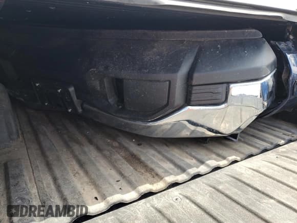 ✅ 2022 GMC Sierra 1500 SLE • VIN: 3GTUUBED6NG615636 • Лот: 57758405. Опубликован ранее на Copart с пробегом 67 144 миль. Бесплатный доступ к архиву аукционных продаж из США и подробный отчёт об истории автомобиля на DreamBid. Изображение 12.