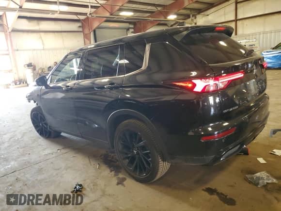 2024 Mitsubishi Outlander SE with VIN JA4J4VA87RZ007508, listed as a Copart auction lot 80326135 with 29,937 mi miles and Salvage title. Bid and sale history available at DreamBid. Image 2.