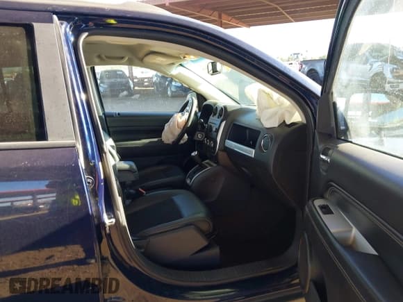 ✅ 2017 Jeep Compass High Altitude • VIN: 1C4NJDEB3HD105334 • Лот: 43578242. Опубликован ранее на IAAI с пробегом 98 503 миль. Бесплатный доступ к архиву аукционных продаж из США и подробный отчёт об истории автомобиля на DreamBid. Изображение 5.