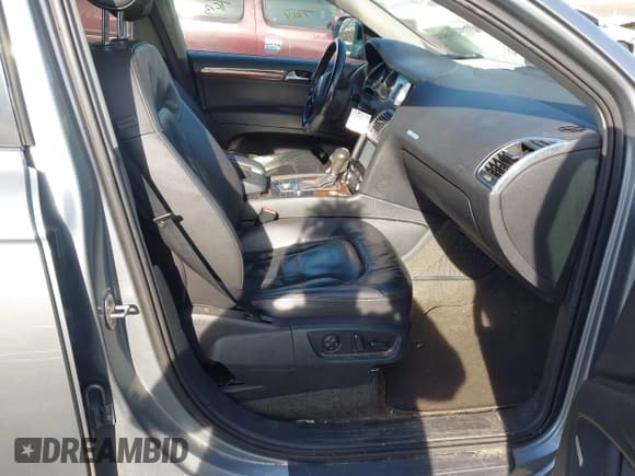 ✅ 2007 Audi Q7 Premium • VIN: WA1BY74L47D080401 • Lot: 43645046. Listed on IAAI with 214,395 mi. Free auction sales archive from the USA and detailed vehicle history report at DreamBid. Image 5.