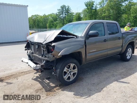 ✅ 2013 Toyota Tacoma • VIN: 5TFJX4CN2DX023064 • Lot: 42419032. Listed on IAAI with 223,413 mi. Free auction sales archive from the USA and detailed vehicle history report at DreamBid. Image 18.