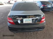 ✅ 2014 Mercedes-Benz C 250 Sport • VIN: WDDGF4HB7EA966752 • Lot: 41063040. Wystawiony na IAAI z przebiegiem 106 218 mil. Bezpłatny archiwum sprzedaży aukcyjnych z USA i szczegółowy raport historii pojazdu na DreamBid. Zdjęcie 16.