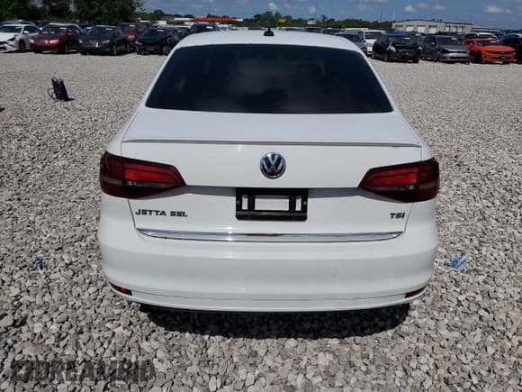 ✅ 2018 Volkswagen Jetta SEL • VIN: 3VWL17AJ1JM252233 • Lot: 58194825. Listed on Copart with Not provided. Free auction sales archive from the USA and detailed vehicle history report at DreamBid. Image 6.
