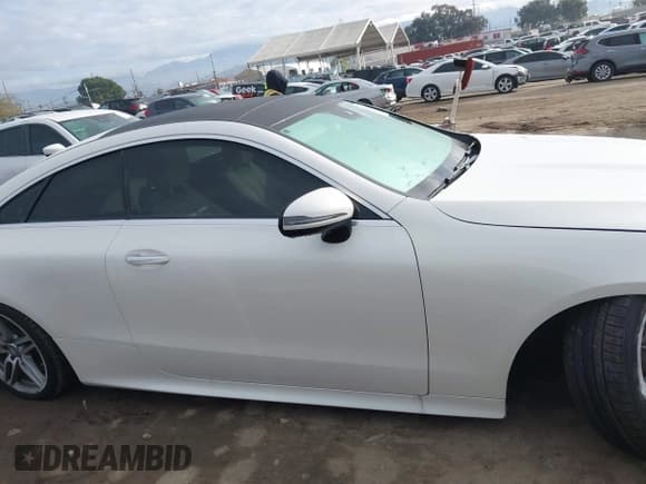 ✅ 2018 Mercedes-Benz E 400 • VIN: WDD1J6FB0JF062659 • Lot: 43749567. Listed on IAAI with 74,791 mi. Free auction sales archive from the USA and detailed vehicle history report at DreamBid. Image 13.