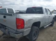 ✅ 2011 Chevrolet Silverado 2500HD LT • VIN: 1GC2KXCG4BZ314530 • Lot: 43730151. Wystawiony na IAAI z przebiegiem 245 803 mil. Bezpłatny archiwum sprzedaży aukcyjnych z USA i szczegółowy raport historii pojazdu na DreamBid. Zdjęcie 4.